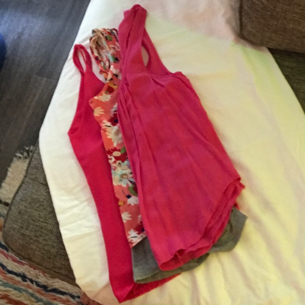 3 Racer Back Bundle Tops - Picture 7 of 7